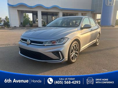 Used 2025 Volkswagen Jetta SE
