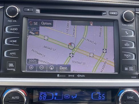 Used 2019 Toyota Highlander AWD V6 image 31