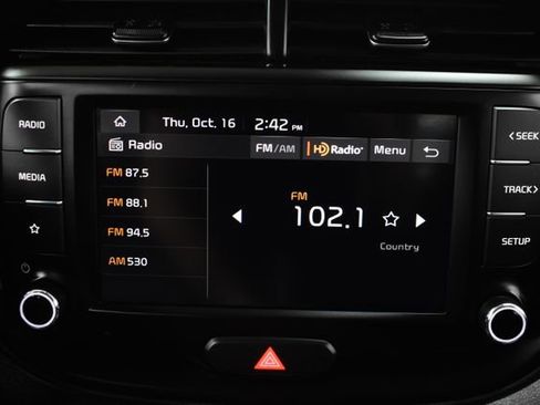 Used 2024 Kia Soul LX image 27