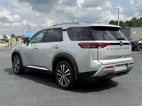 Used 2025 Nissan Pathfinder Platinum w/ Cargo Package AWD/4WD image 23