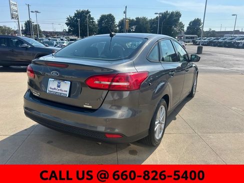 Used 2018 Ford Focus SE FWD image 9