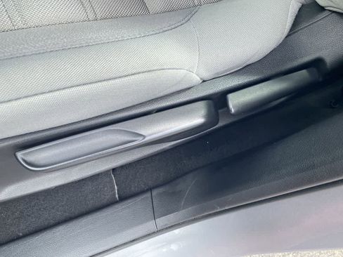 Used 2018 Honda CR-V LX image 12