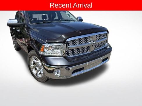 Used 2017 RAM 1500 Laramie w/ Convenience Group AWD/4WD image 9