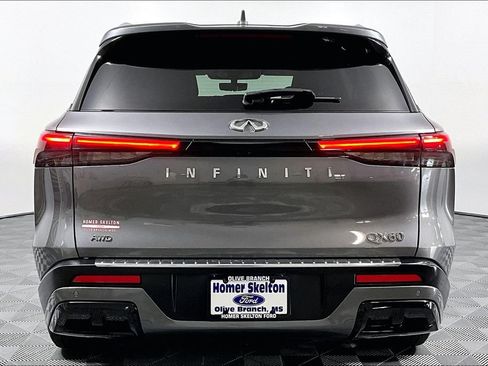 Used 2023 INFINITI QX60 Luxe w/ Vision Package AWD/4WD image 4