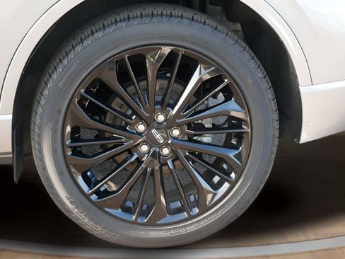Used 2024 Lincoln Corsair AWD w/ Equipment Group 101A image 9