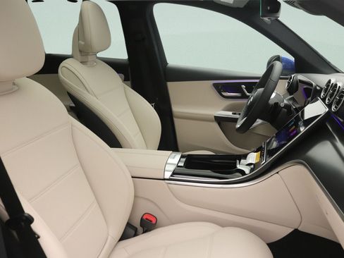 New 2026 Mercedes-Benz GLC 300 image 7