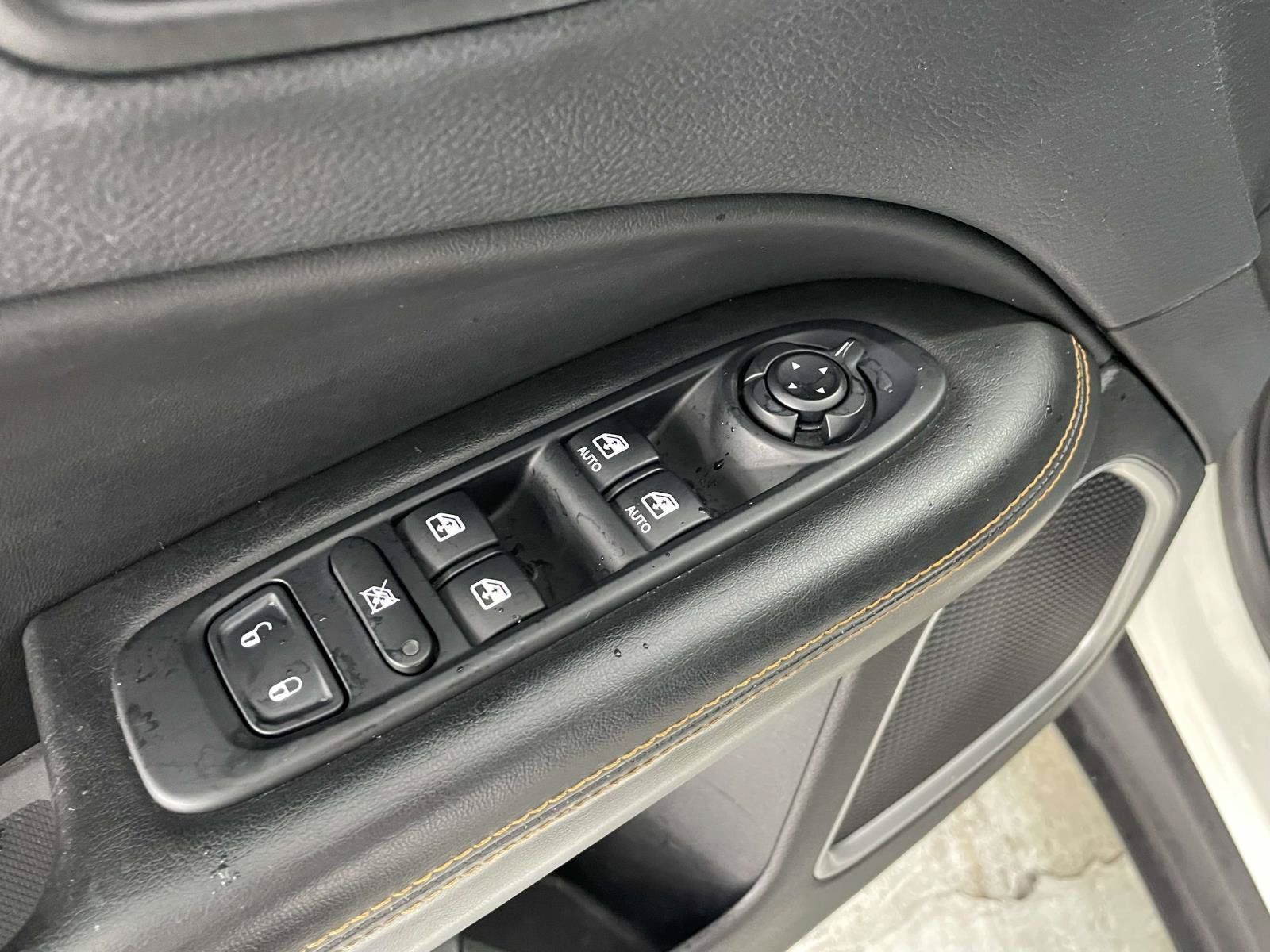Certified 2017 Jeep Compass Limited w/ Navigation Group AWD/4WD image 20