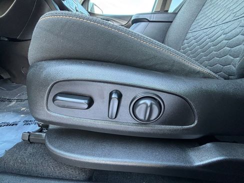 Used 2021 Chevrolet Equinox LT image 12