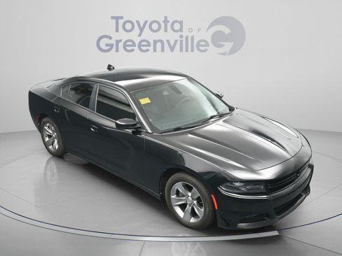 Used 2017 Dodge Charger SXT w/ Driver Confidence Group RWD image 20