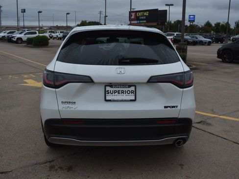 Used 2024 Honda HR-V Sport image 6