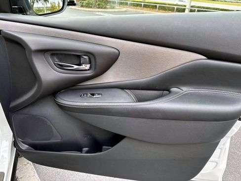 Used 2024 Nissan Murano SL image 13