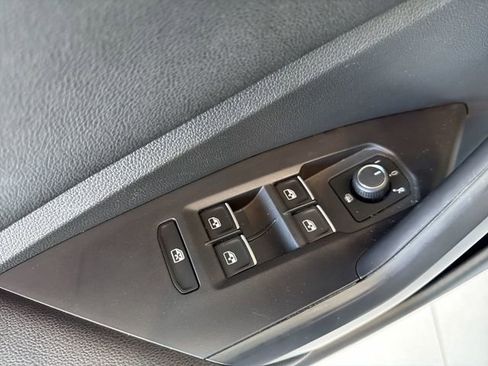 Used 2025 Volkswagen Jetta S FWD image 20