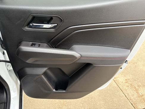 Used 2024 Chevrolet Colorado Z71 w/ Z71 Convenience Package 2 image 15