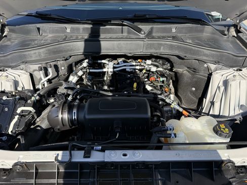 Used 2021 Ford Explorer XLT w/ Equipment Group 202A image 30