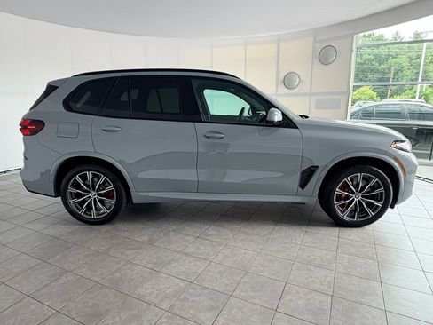 New 2026 BMW X5 xDrive40i w/ M Sport Package AWD/4WD image 8