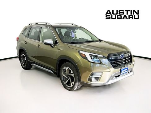 Used 2022 Subaru Forester Touring image 1