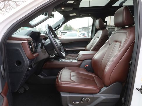 Used 2024 Ford Expedition Limited image 36