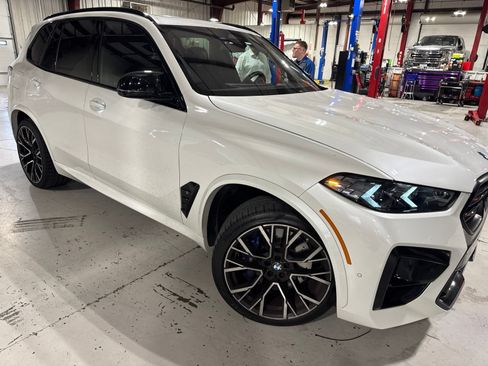 Used 2025 BMW X5 M Competition AWD/4WD image 9