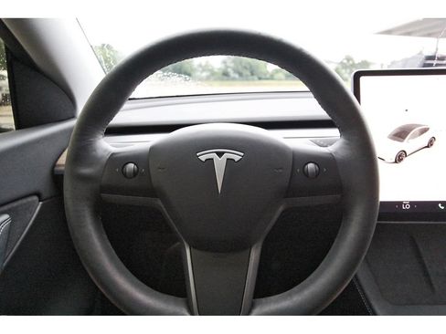 Used 2021 Tesla Model Y Long Range AWD/4WD image 14