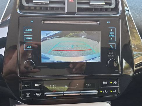 Used 2016 Toyota Prius Two FWD image 19
