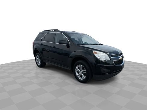 Used 2015 Chevrolet Equinox LT w/ Driver Convenience Package image 2