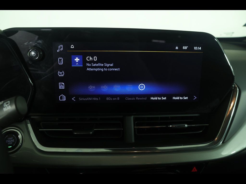 Used 2025 Chevrolet Trax LT w/ Driver Confidence Package FWD image 23