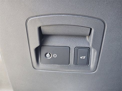 New 2026 Land Rover Range Rover Velar Dynamic SE image 15