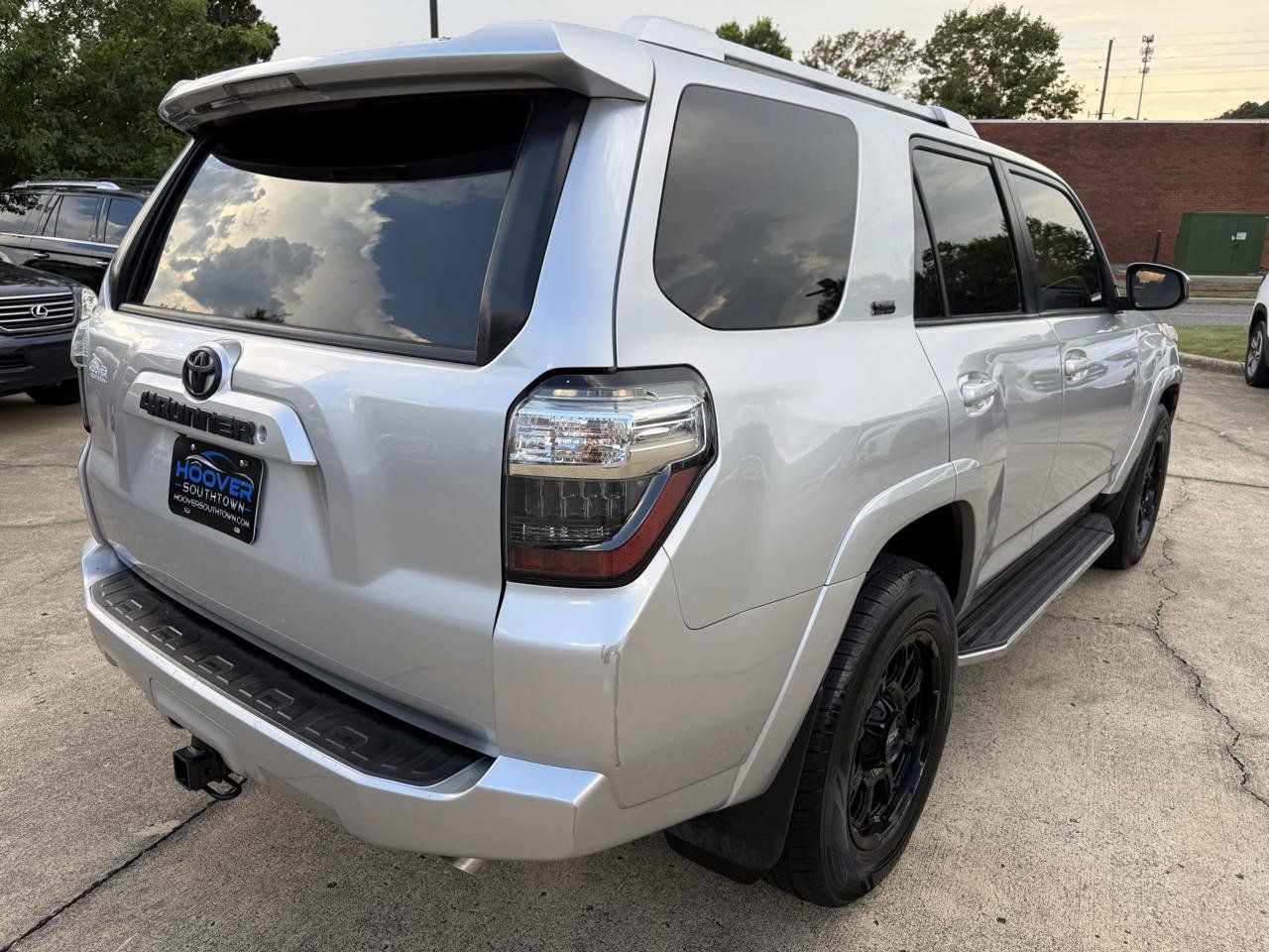 Used 2016 Toyota 4Runner SR5 RWD image 5