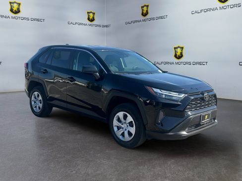 Used 2024 Toyota RAV4 LE image 7