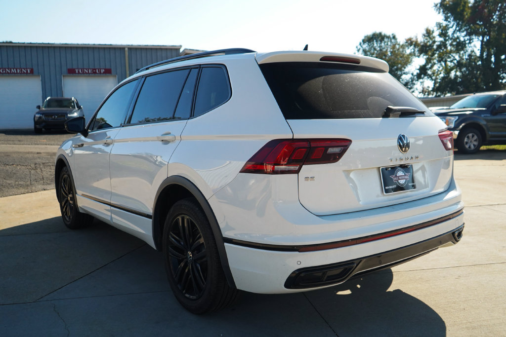 Used 2022 Volkswagen Tiguan SE R-Line FWD image 4