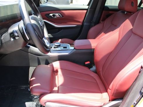 Used 2023 BMW 330i Sedan w/ Convenience Package RWD image 33