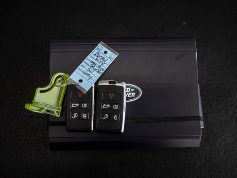 Used 2024 Land Rover Range Rover Evoque Dynamic SE AWD/4WD image 45