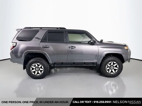 Used 2021 Toyota 4Runner TRD Off-Road Premium w/ Moonroof Package AWD/4WD image 4