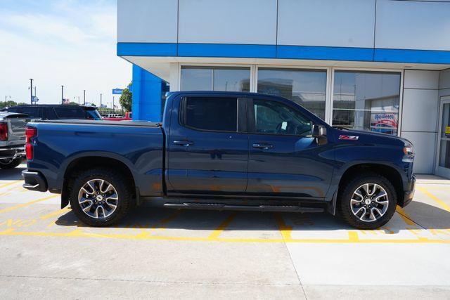 Used 2020 Chevrolet Silverado 1500 RST AWD/4WD image 31