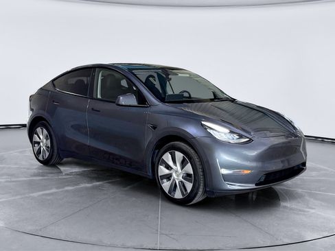Used 2022 Tesla Model Y Long Range AWD/4WD image 4