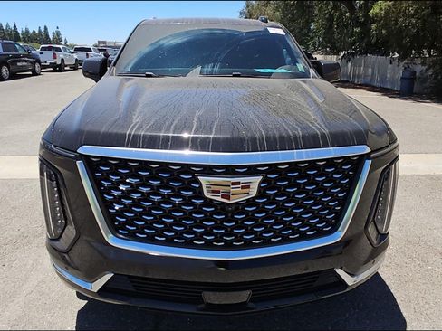 Used 2025 Cadillac Escalade ESV Luxury RWD image 14
