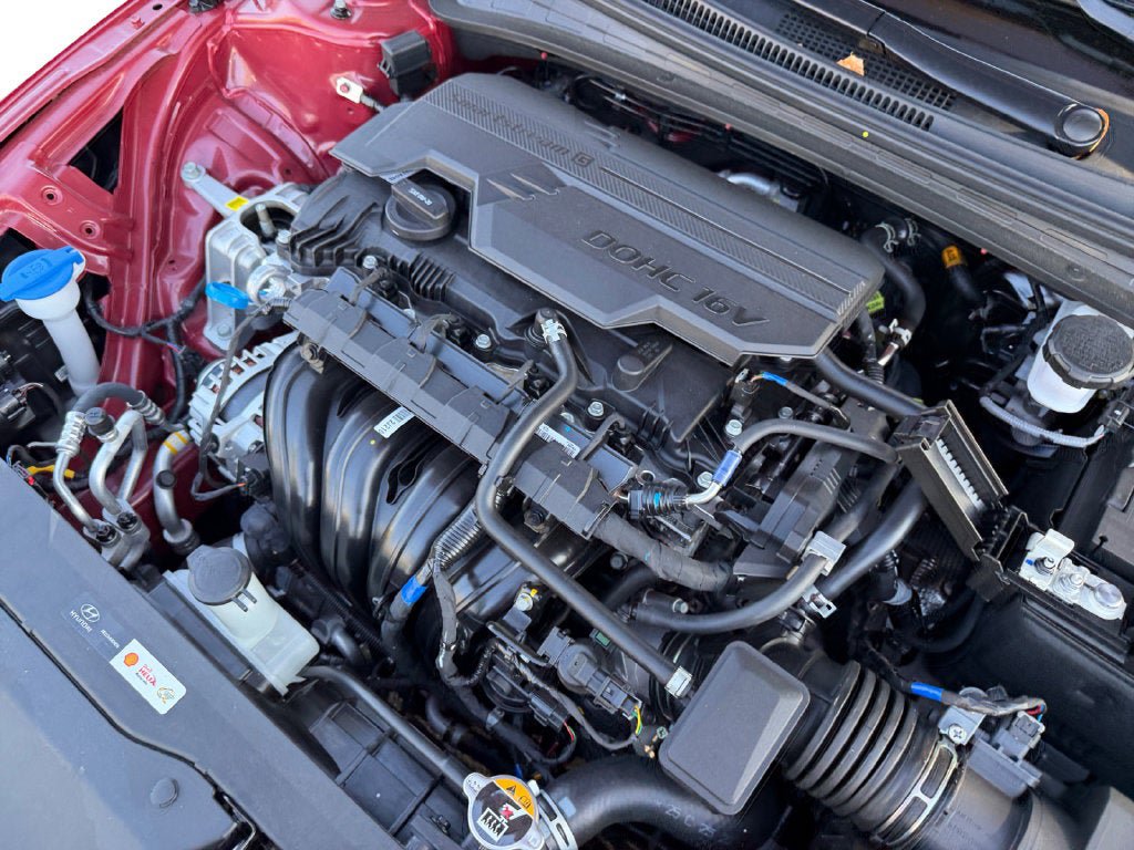 Certified 2025 Hyundai Elantra Sport FWD image 31