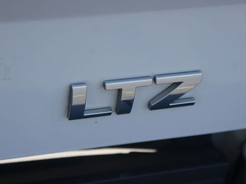 Used 2015 Chevrolet Silverado 1500 LTZ Z71 w/ LTZ Plus Package AWD/4WD image 15