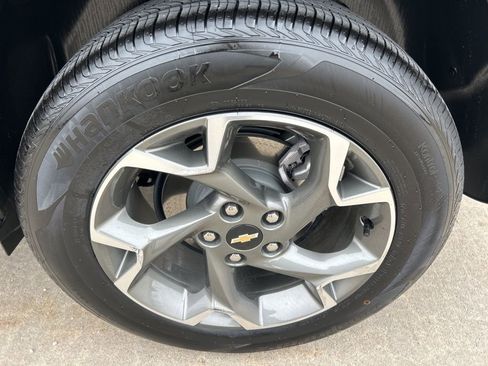 Used 2025 Chevrolet Trax LT image 35