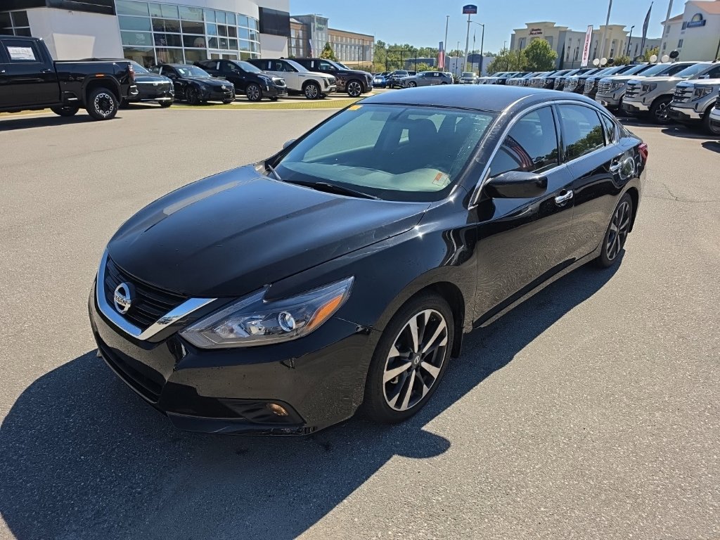 Used 2017 Nissan Altima 2.5 SR FWD image 3