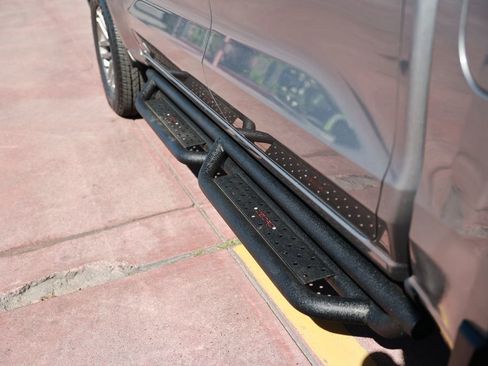 Used 2023 Chevrolet Colorado LT w/ LT Convenience Package II image 14