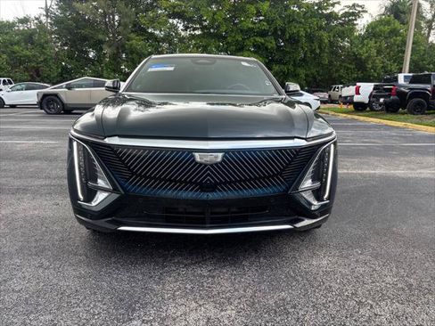 Used 2024 Cadillac Lyriq Tech RWD image 6