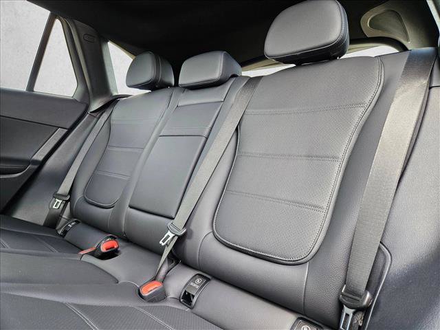 Used 2026 Mercedes-Benz GLC 300 image 15
