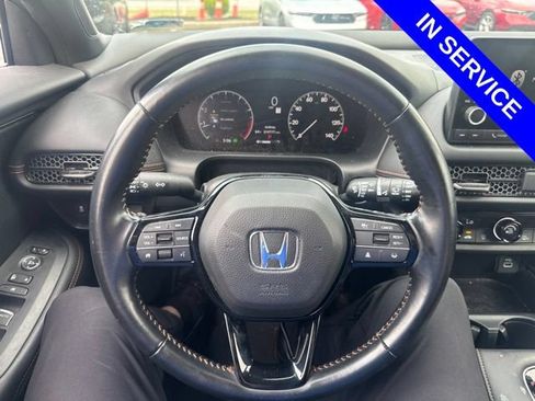 Used 2025 Honda HR-V Sport image 8
