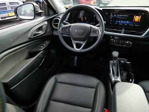 Used 2025 Chevrolet Trax ACTIV w/ Driver Confidence Package FWD image 9