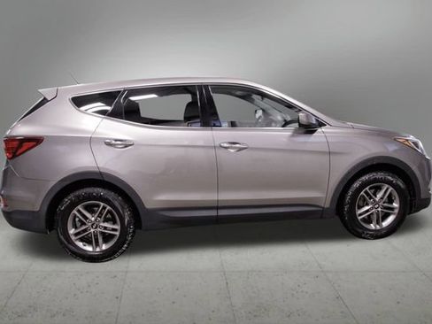 Used 2018 Hyundai Santa Fe Sport image 6