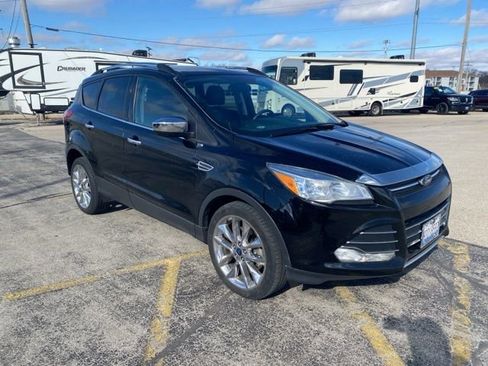 Used 2016 Ford Escape SE w/ SE Chrome Package image 3