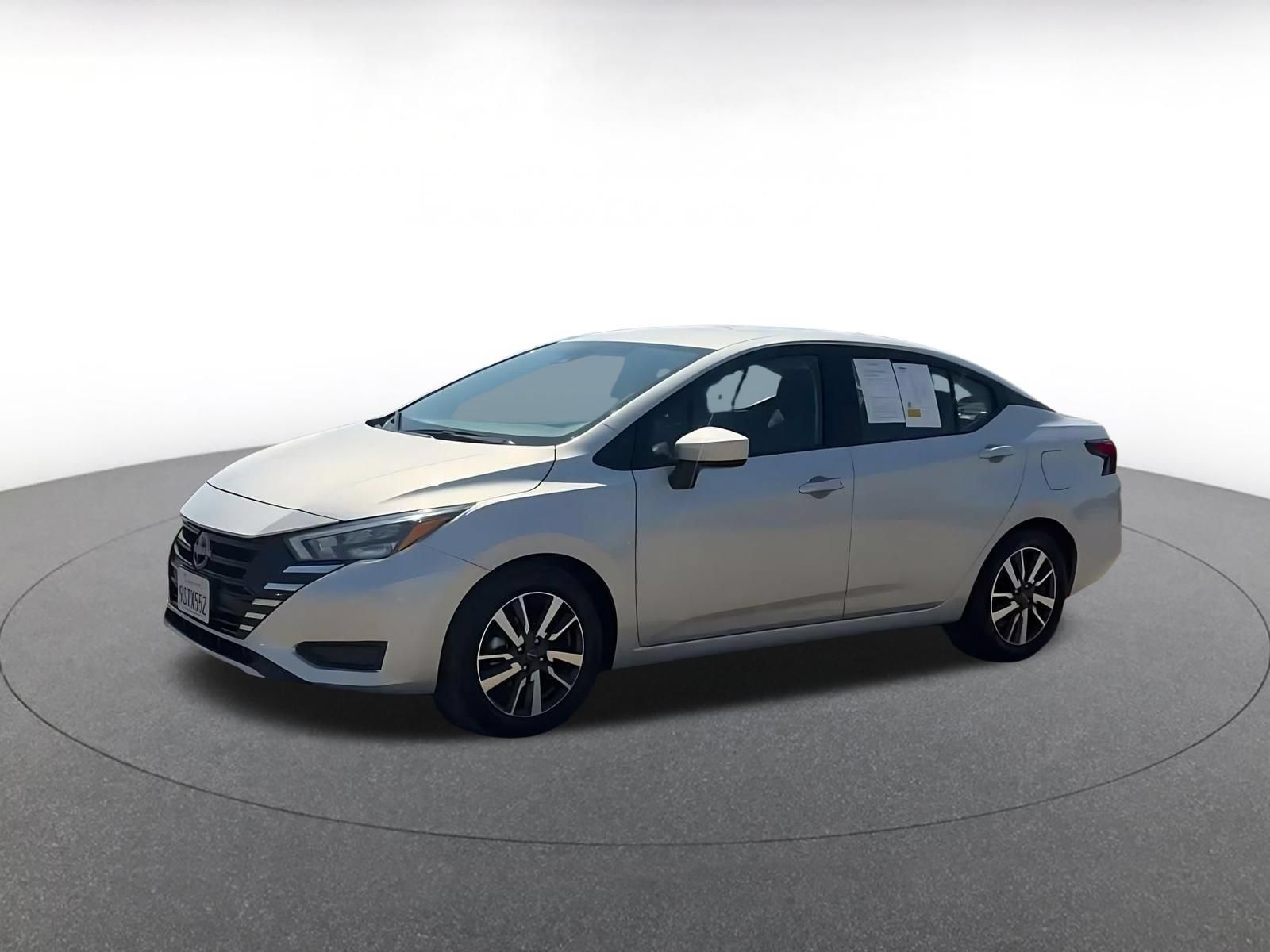 Used 2025 Nissan Versa SV FWD image 7