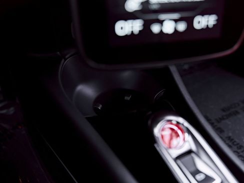 Used 2024 McLaren Artura RWD image 78