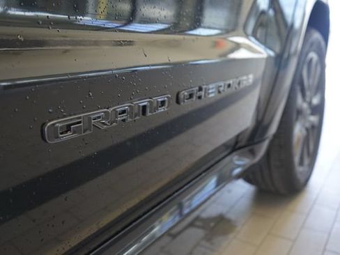 Used 2018 Jeep Grand Cherokee High Altitude AWD/4WD image 5